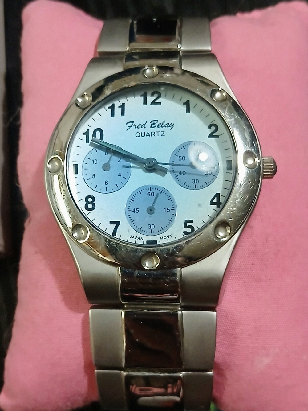 Silver Men's Quartz Watch with White Dial